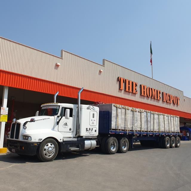 Entrega de materiales a Home Depot - flota de tractocamiones